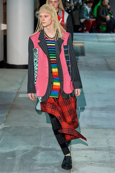 Look 7